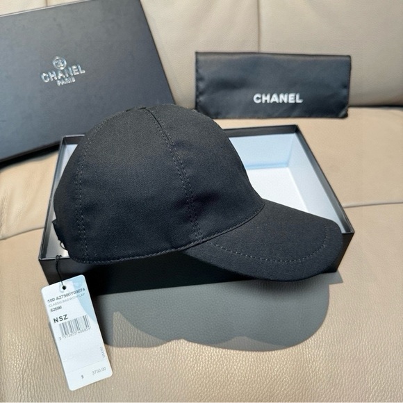 CHANEL Black Cap with White Logo - Picture 3 of 6